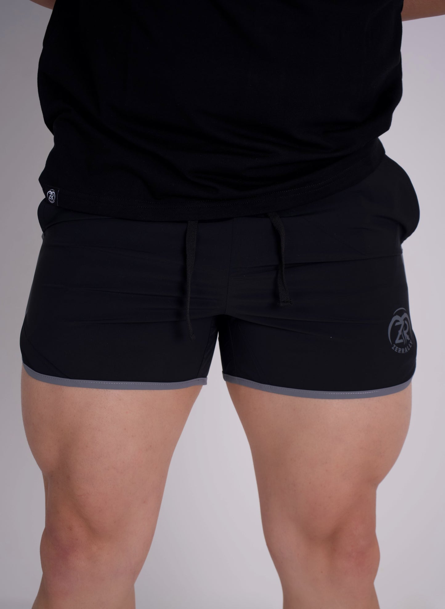 PERFORMANCE SHORTS