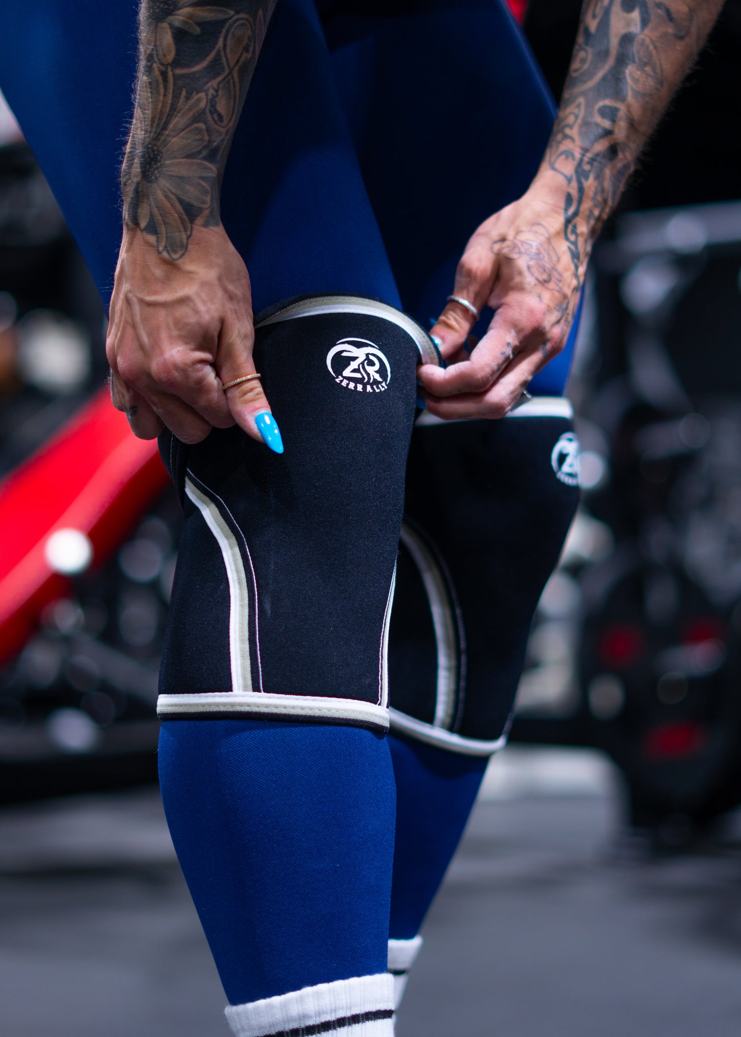 COMPRESSION KNEE SLEEVE - Pro Support