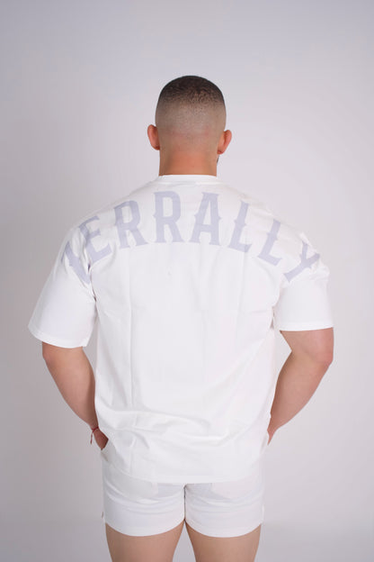 OVERSIZED T-SHIRTS