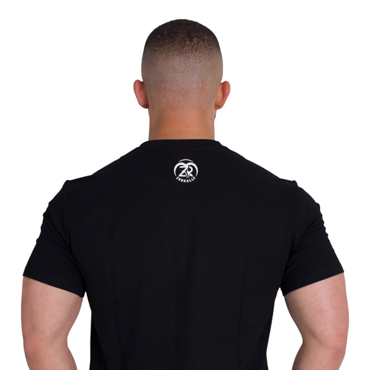 Playera Signature ZERRALLY negra con logo frontal