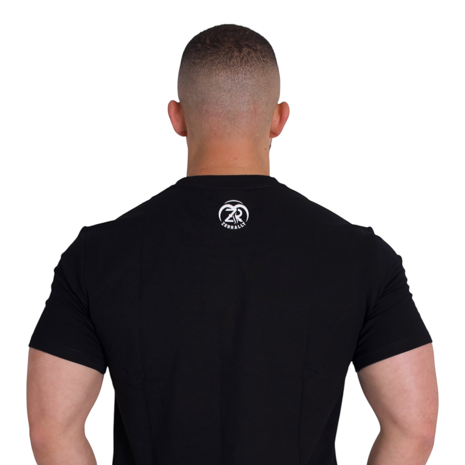 Playera Signature ZERRALLY negra con logo frontal